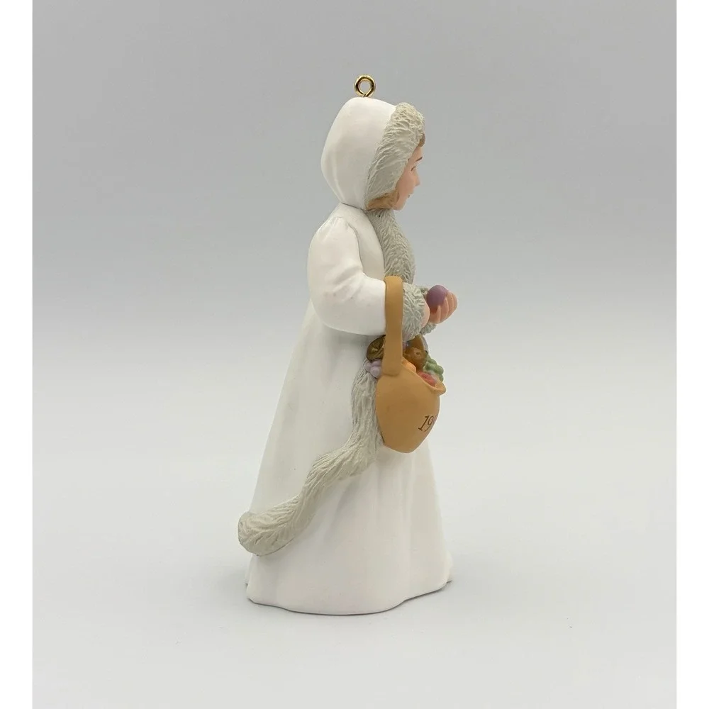 Hallmark Keepsake Ornament Kolyada Christmas Visitors 1997 Russia 3rd QX6172 VTG